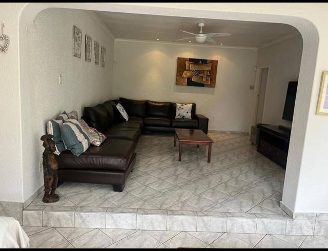 4 BEDROOM HOUSE FOR SALE IN ALBERTON NORTH